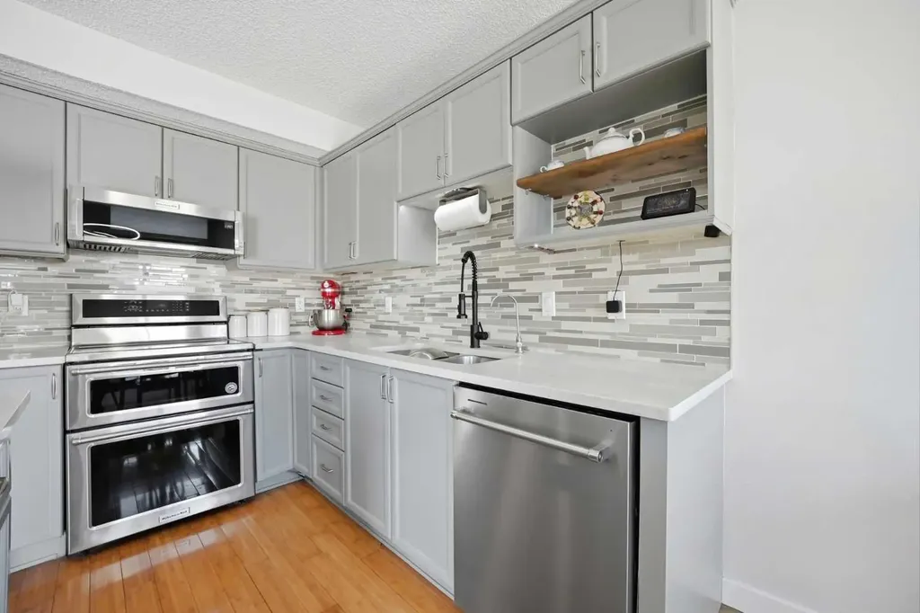 89 Saddlehorn Close NE Calgary AB T3J 5C6