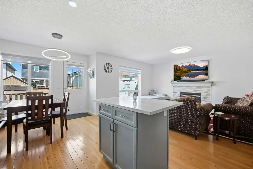 89 Saddlehorn Close NE Calgary AB T3J 5C6