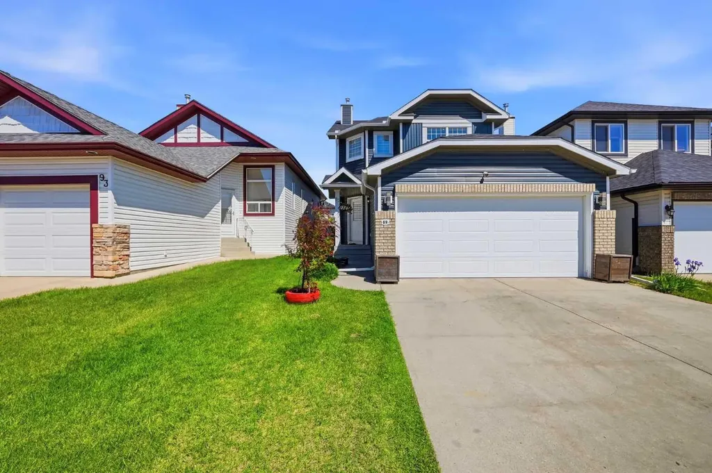 89 Saddlehorn Close NE Calgary AB T3J 5C6