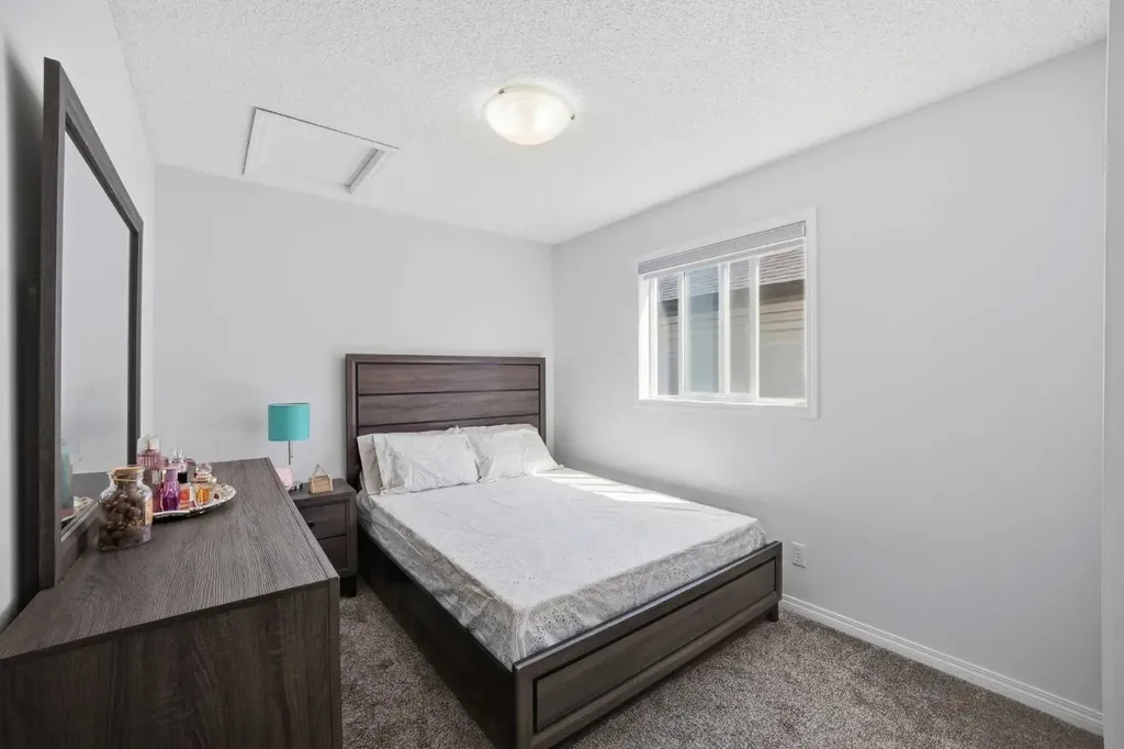 89 Saddlehorn Close NE Calgary AB T3J 5C6