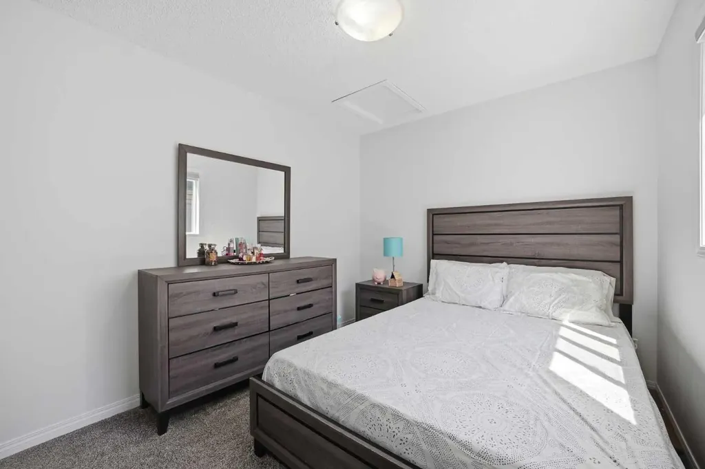 89 Saddlehorn Close NE Calgary AB T3J 5C6