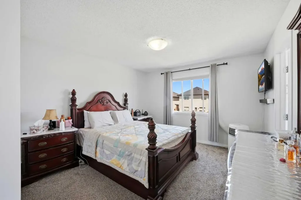 89 Saddlehorn Close NE Calgary AB T3J 5C6