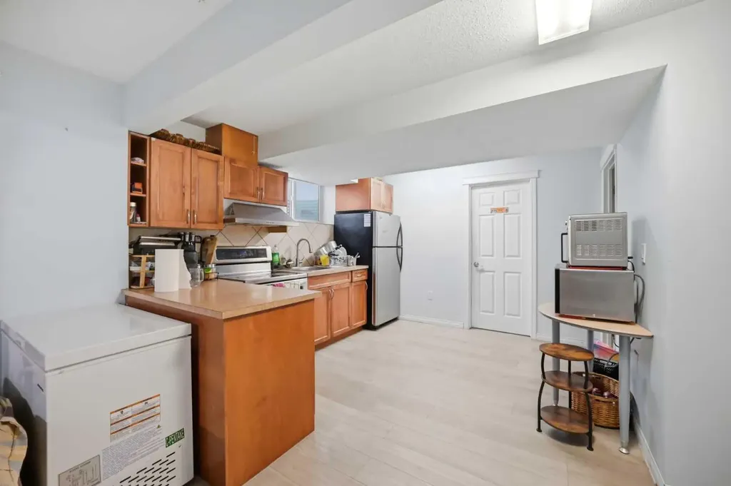89 Saddlehorn Close NE Calgary AB T3J 5C6