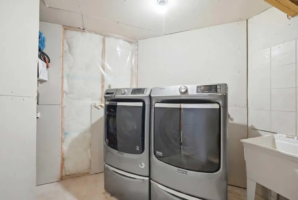 89 Saddlehorn Close NE Calgary AB T3J 5C6