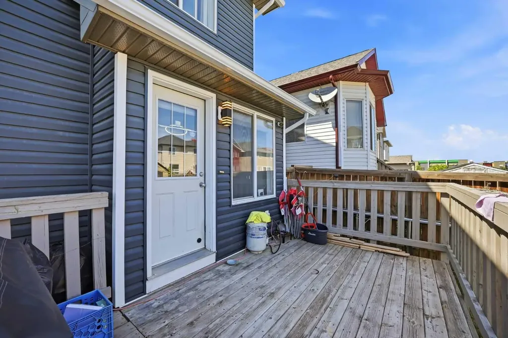 89 Saddlehorn Close NE Calgary AB T3J 5C6
