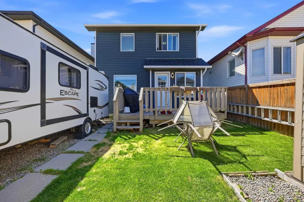 89 Saddlehorn Close NE Calgary AB T3J 5C6