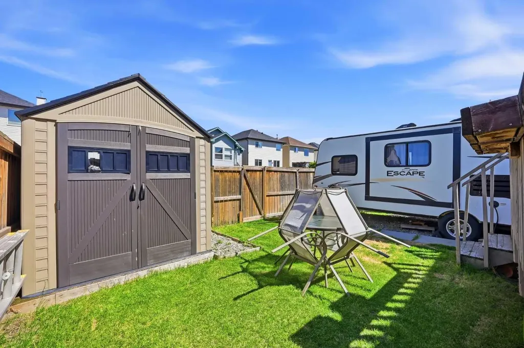 89 Saddlehorn Close NE Calgary AB T3J 5C6
