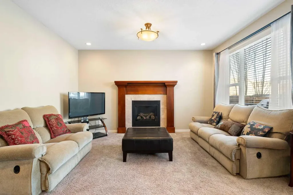 116 Brightoncrest Manor SE Calgary AB T2Z 1A3