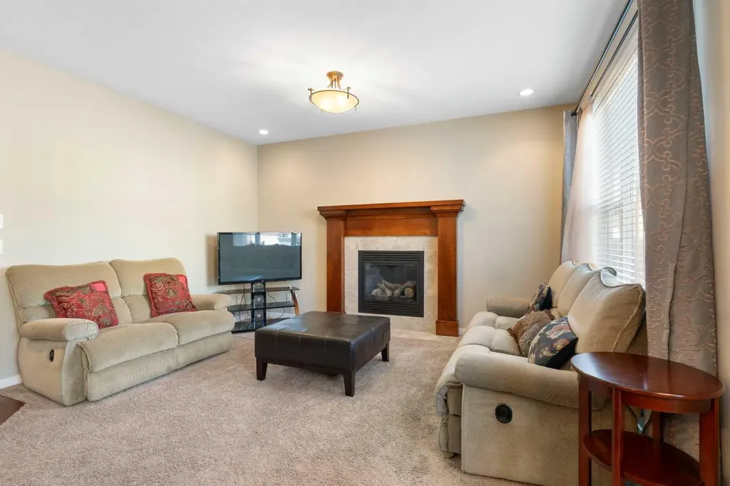 116 Brightoncrest Manor SE Calgary AB T2Z 1A3