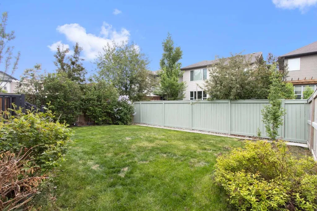116 Brightoncrest Manor SE Calgary AB T2Z 1A3