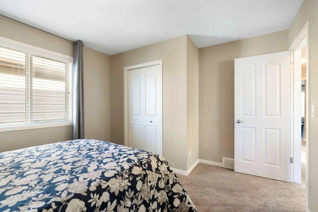 116 Brightoncrest Manor SE Calgary AB T2Z 1A3