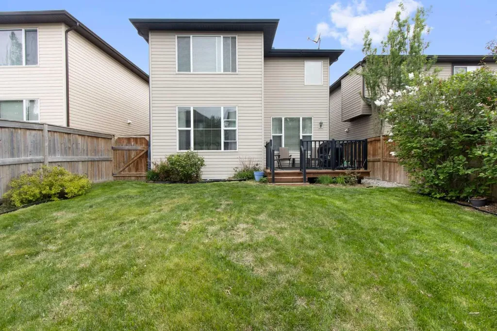 116 Brightoncrest Manor SE Calgary AB T2Z 1A3