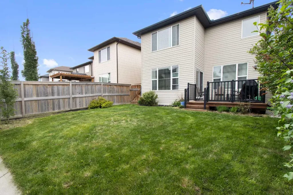 116 Brightoncrest Manor SE Calgary AB T2Z 1A3