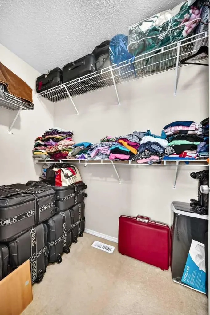 18 Taralake Gardens NE Calgary AB T3J 0A8