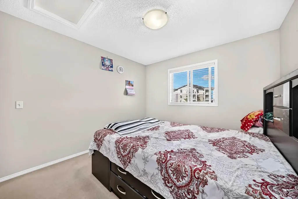 18 Taralake Gardens NE Calgary AB T3J 0A8