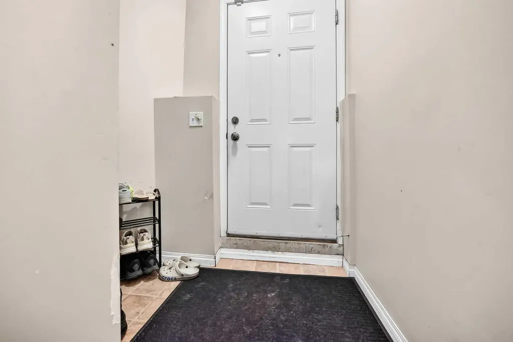 18 Taralake Gardens NE Calgary AB T3J 0A8