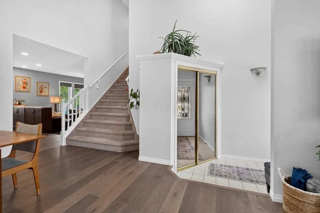 76 Edgepark Road NW Calgary AB T3A 4P8