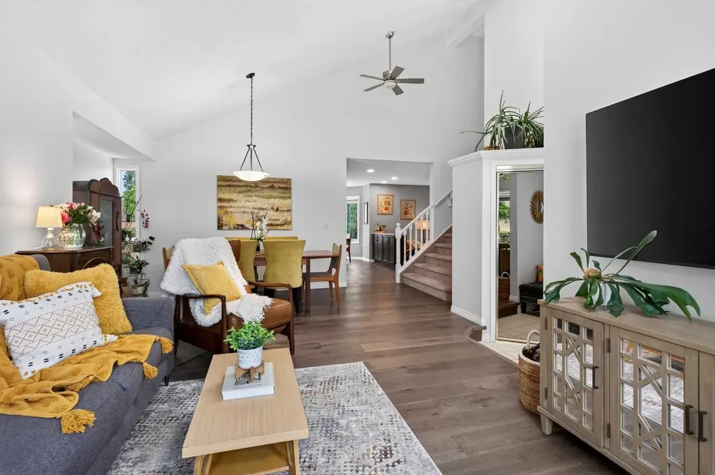 76 Edgepark Road NW Calgary AB T3A 4P8