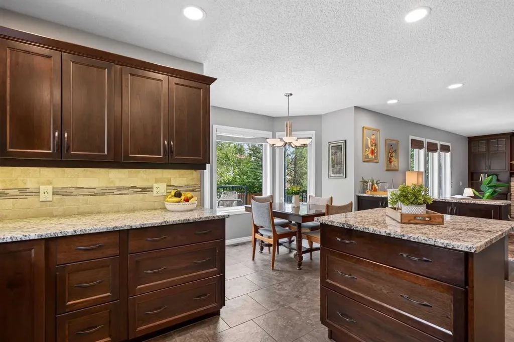 76 Edgepark Road NW Calgary AB T3A 4P8