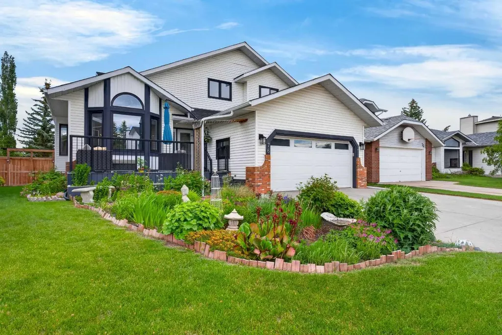 76 Edgepark Road NW Calgary AB T3A 4P8