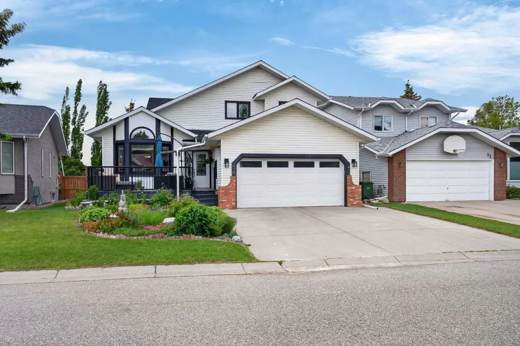 76 Edgepark Road NW Calgary AB T3A 4P8