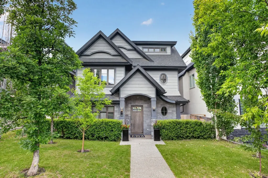 2010 29 Avenue SW Calgary AB T2T1N3