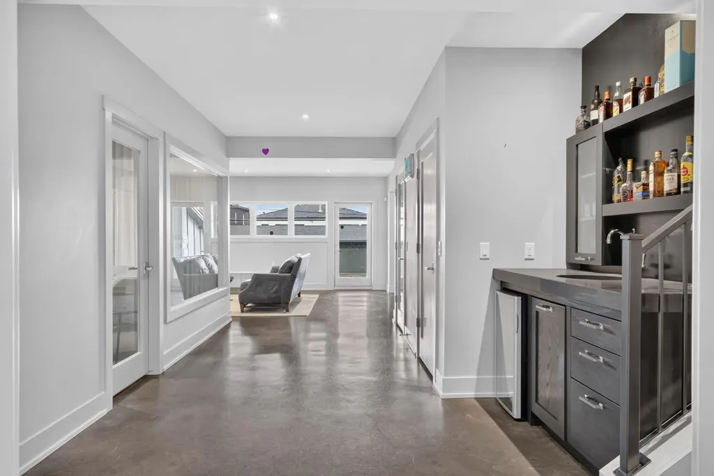 2010 29 Avenue SW Calgary AB T2T1N3