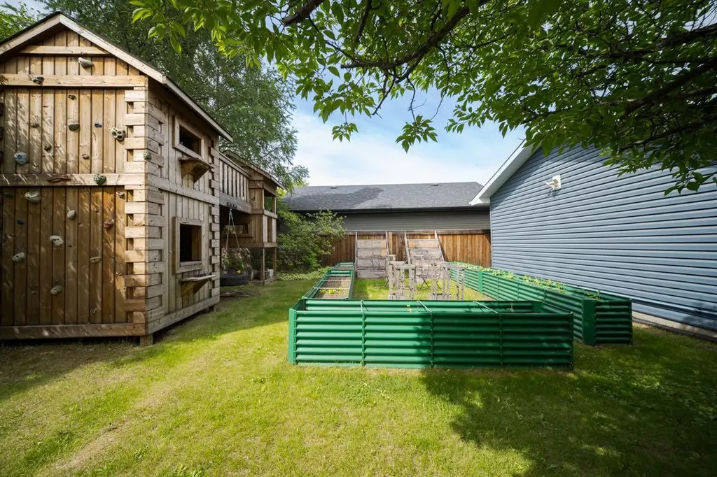 145 Cruickshank Road Fort Mcmurray AB T9K 1N6