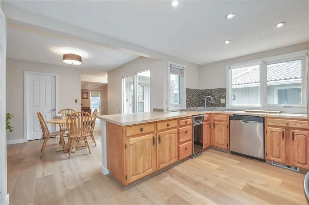 20 Midpark Crescent SE Calgary AB T2X1P3