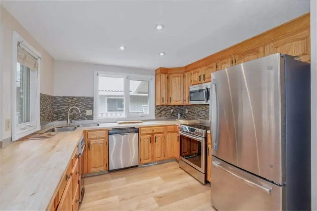 20 Midpark Crescent SE Calgary AB T2X1P3