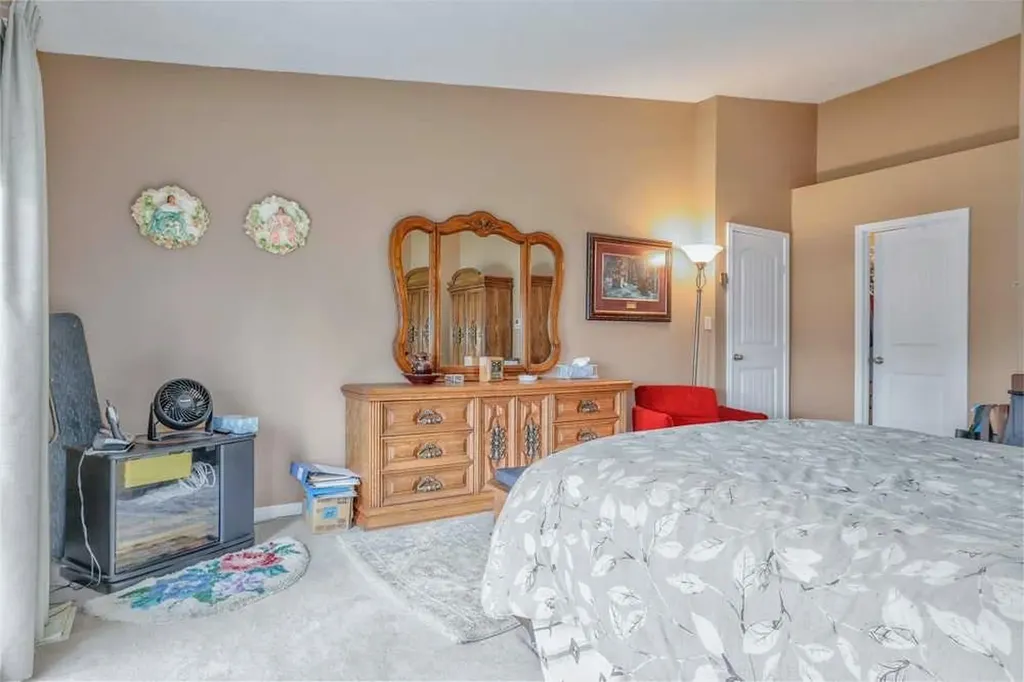 20 Midpark Crescent SE Calgary AB T2X1P3