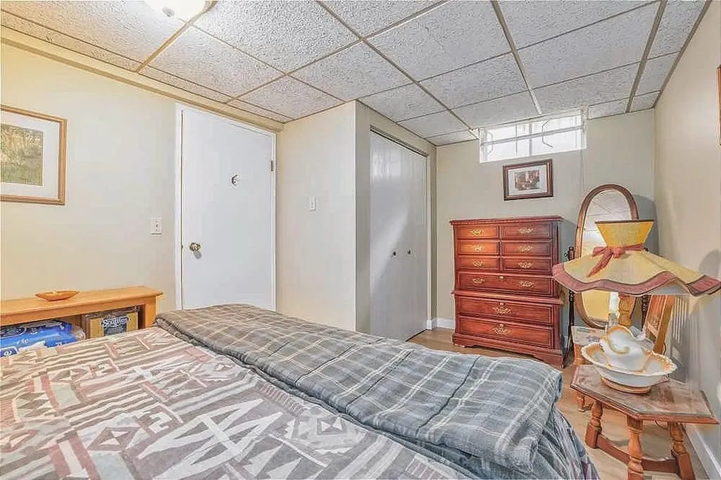 20 Midpark Crescent SE Calgary AB T2X1P3