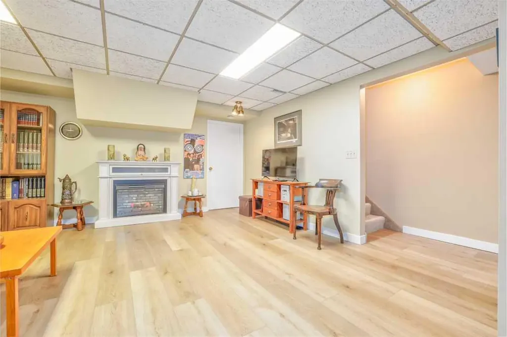 20 Midpark Crescent SE Calgary AB T2X1P3