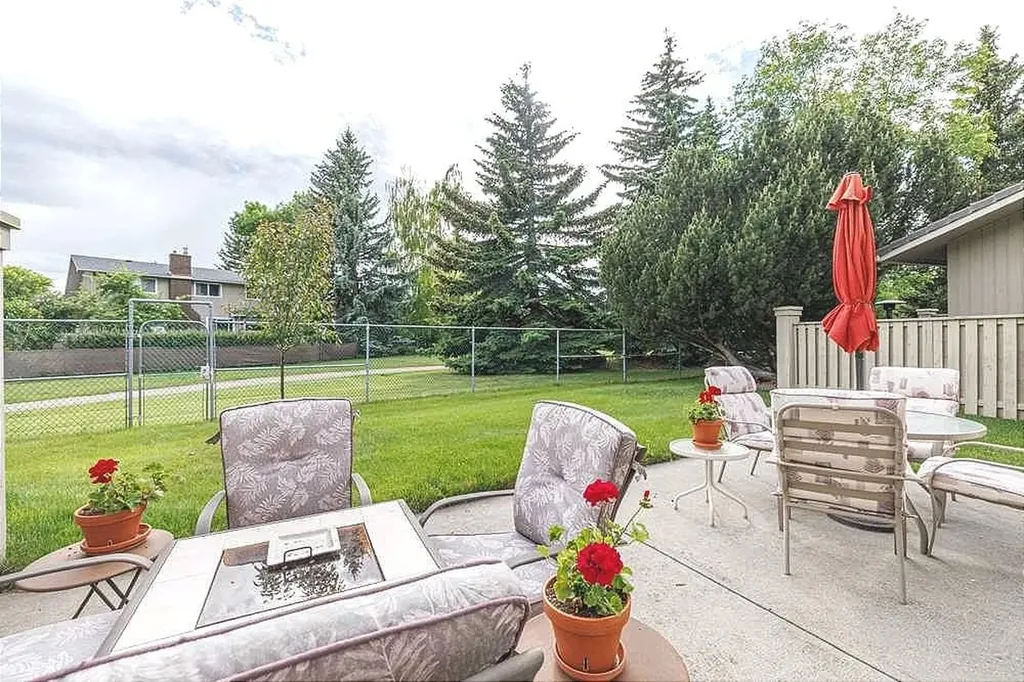 20 Midpark Crescent SE Calgary AB T2X1P3