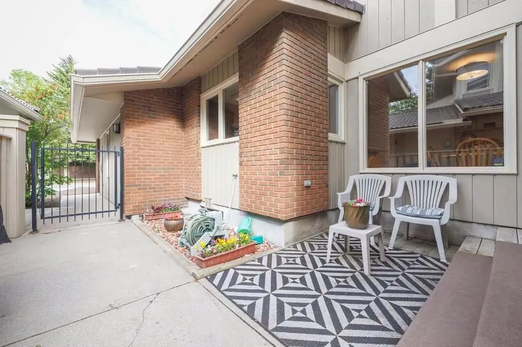 20 Midpark Crescent SE Calgary AB T2X1P3