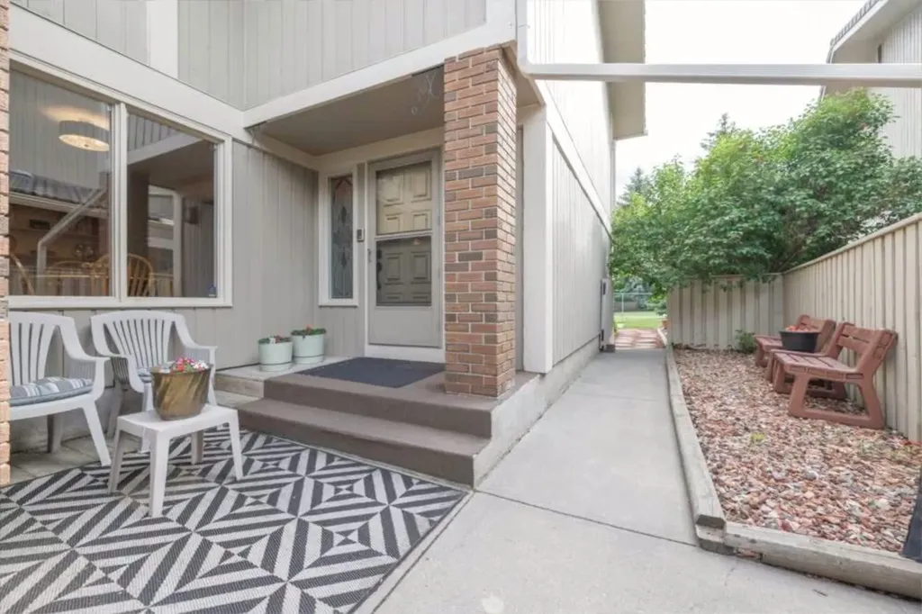 20 Midpark Crescent SE Calgary AB T2X1P3