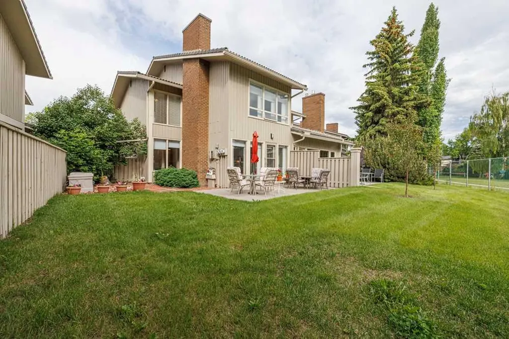 20 Midpark Crescent SE Calgary AB T2X1P3