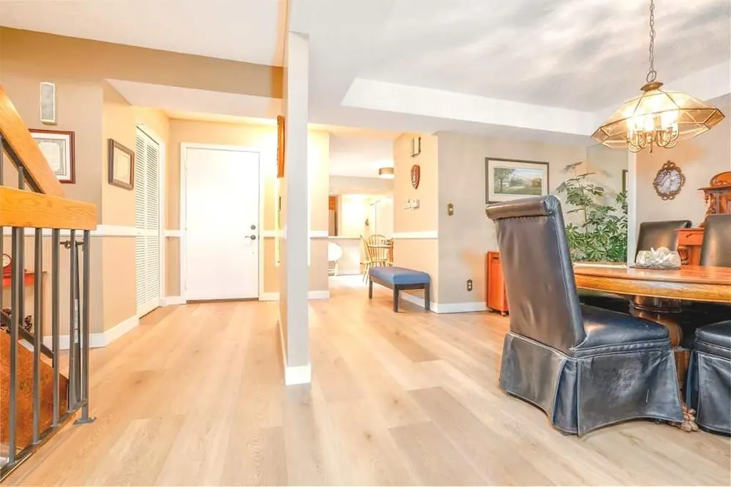 20 Midpark Crescent SE Calgary AB T2X1P3