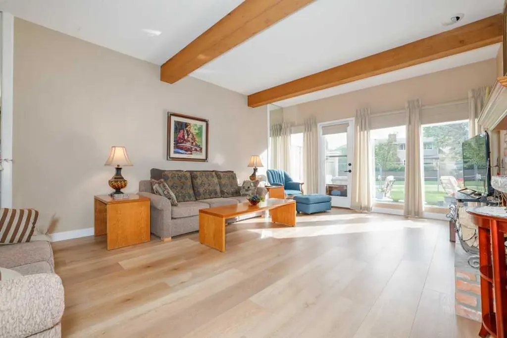 20 Midpark Crescent SE Calgary AB T2X1P3