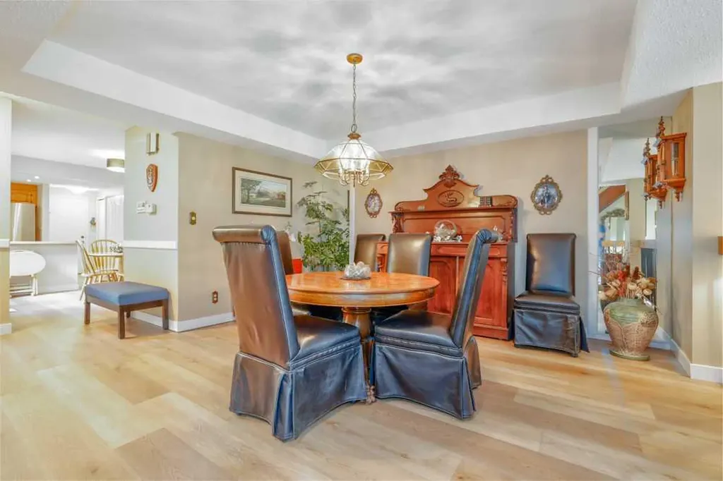 20 Midpark Crescent SE Calgary AB T2X1P3