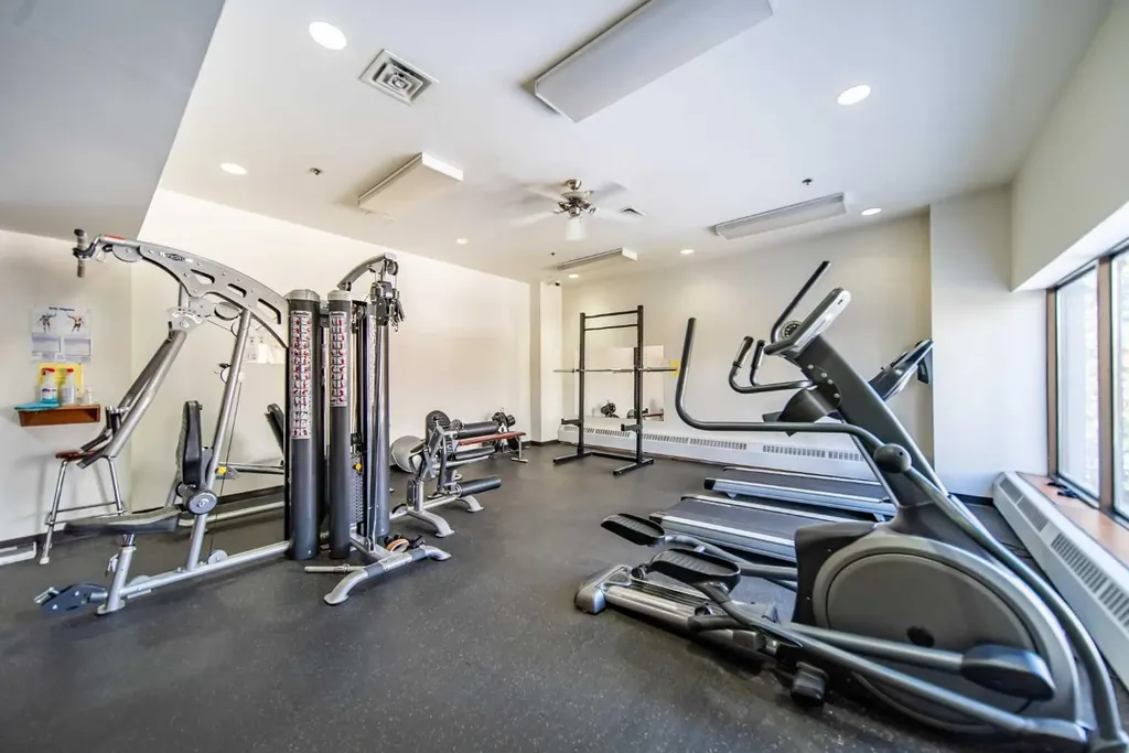 8604 48 Avenue NW Calgary AB T2B 5E6