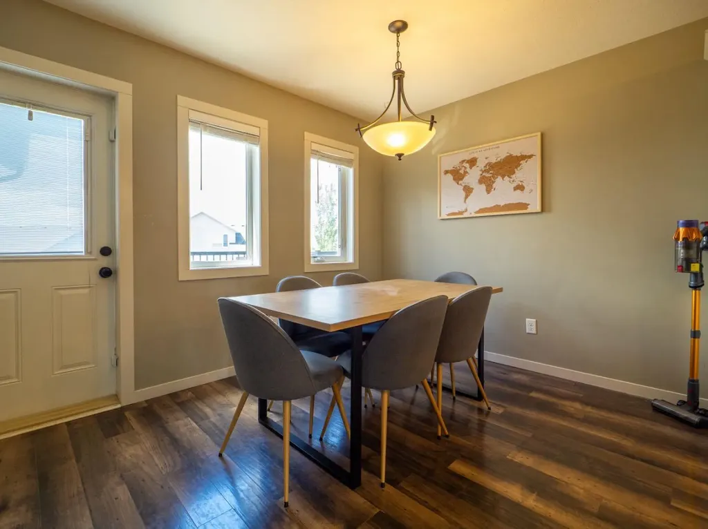 148 Mt Sundial Court W Lethbridge AB T1J 5C2