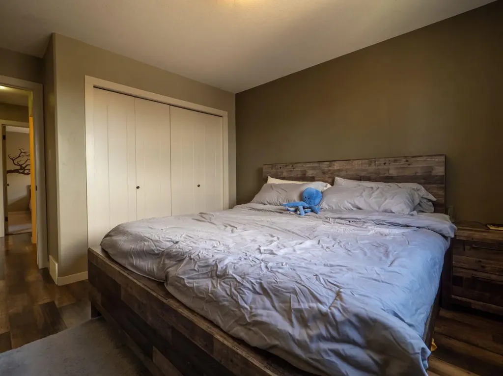 148 Mt Sundial Court W Lethbridge AB T1J 5C2