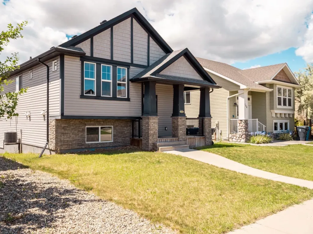 148 Mt Sundial Court W Lethbridge AB T1J 5C2