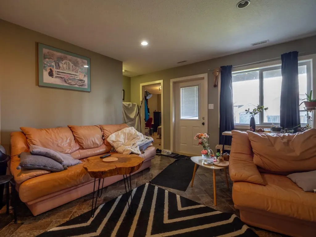 148 Mt Sundial Court W Lethbridge AB T1J 5C2