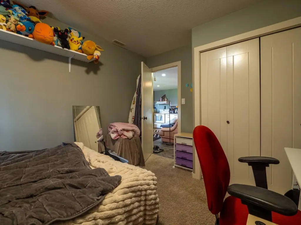 148 Mt Sundial Court W Lethbridge AB T1J 5C2