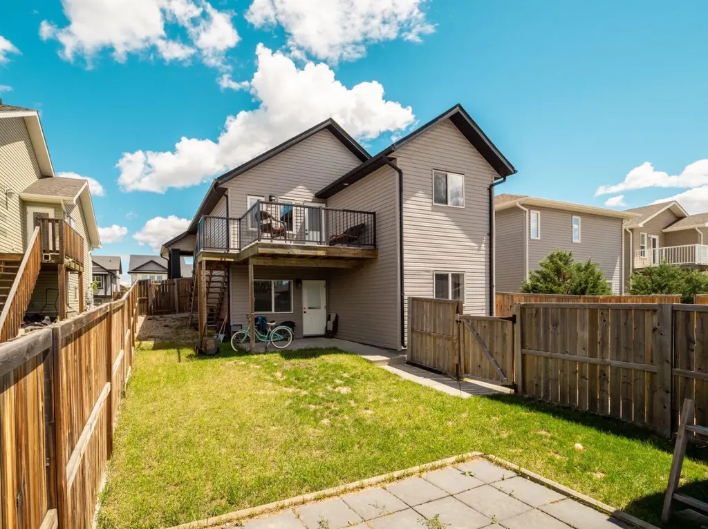 148 Mt Sundial Court W Lethbridge AB T1J 5C2