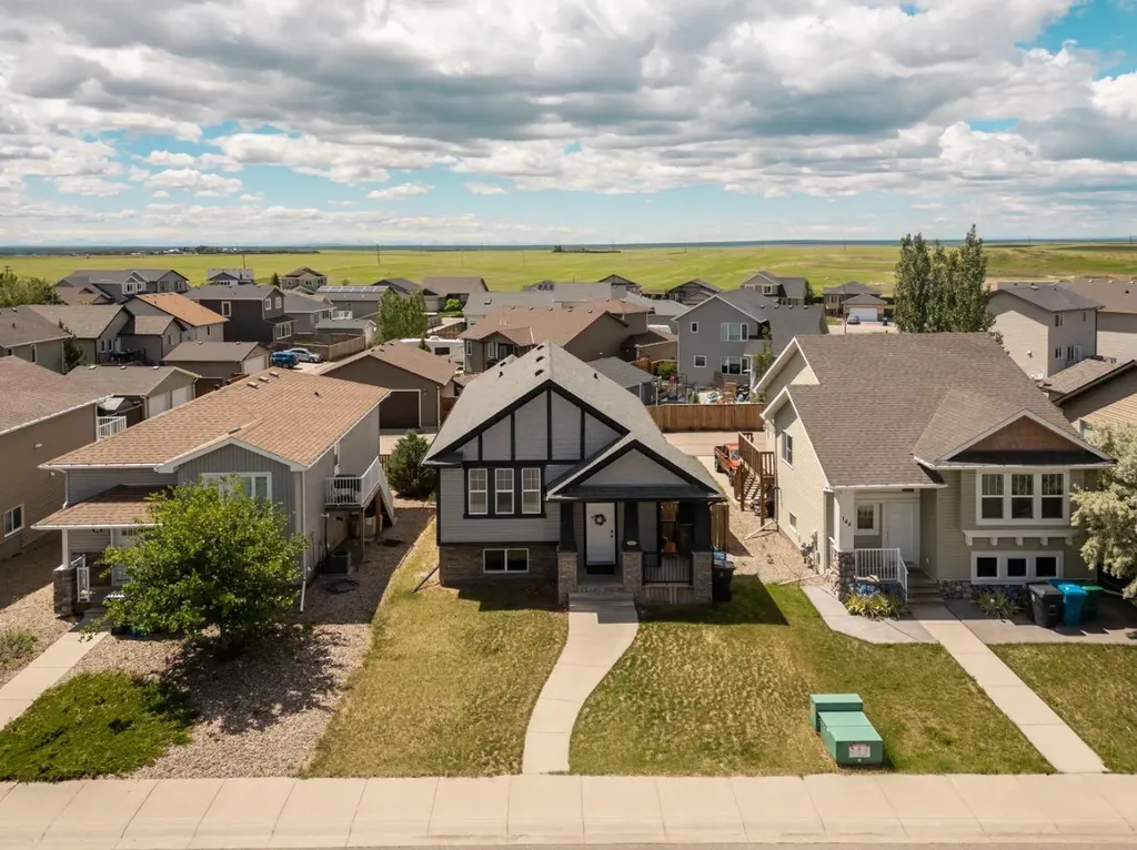 148 Mt Sundial Court W Lethbridge AB T1J 5C2