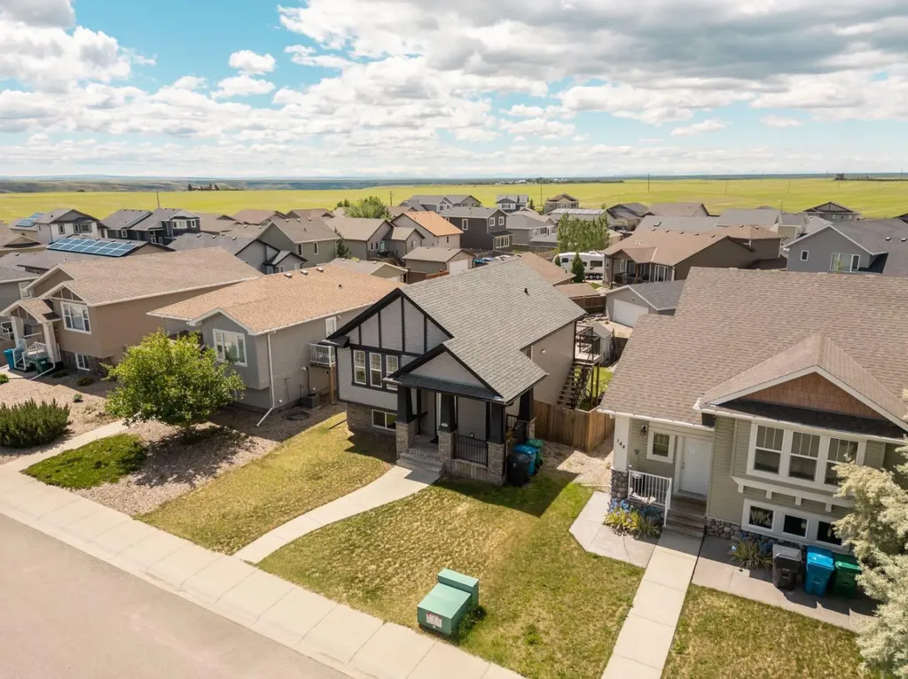 148 Mt Sundial Court W Lethbridge AB T1J 5C2