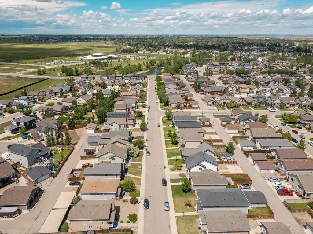 148 Mt Sundial Court W Lethbridge AB T1J 5C2